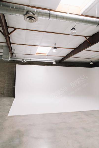 West LA 5000 sq/ft Photo/Video Studio with Natural Light CycWest LA 5000 sq/ft Photo/Video Studio with Natural Light Cyc基础图库12